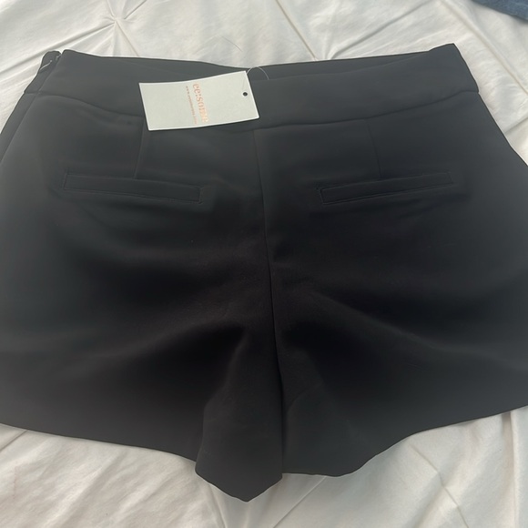 NWT eesome Women’s Shorts - Picture 2 of 9